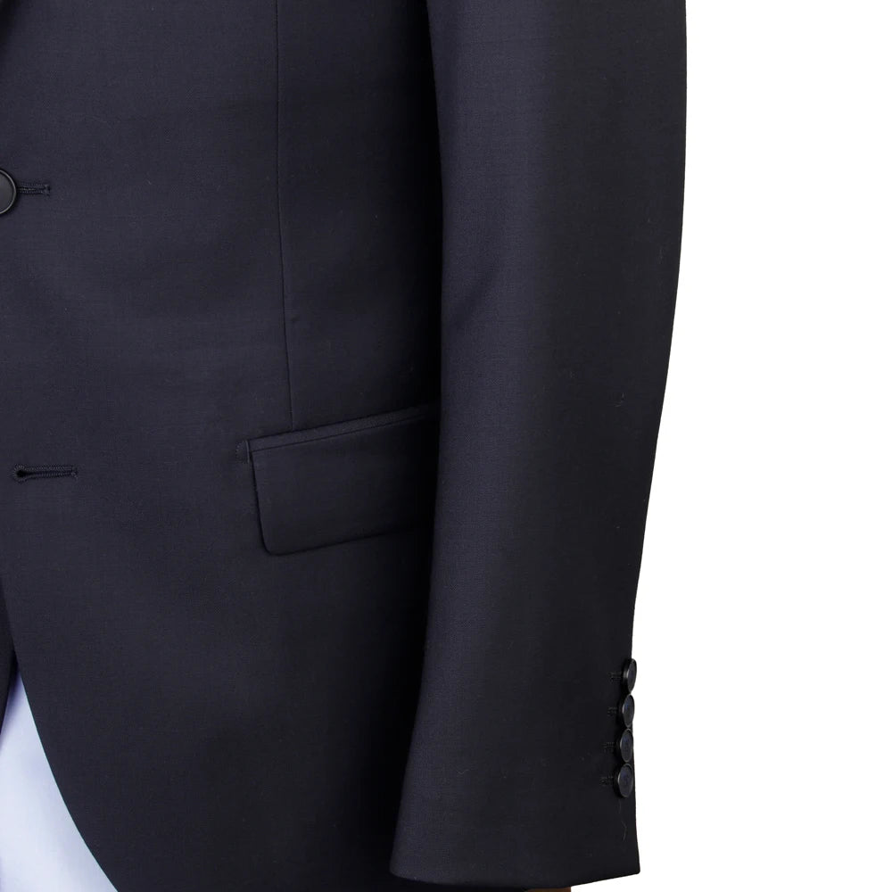The Midnight Sovereign: Luxury Super 120 Tailor-Made Suit