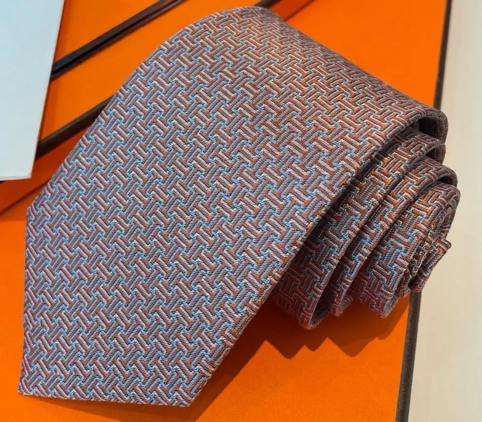 The Sovereign Silk: Handcrafted H-Motif Business Tie
